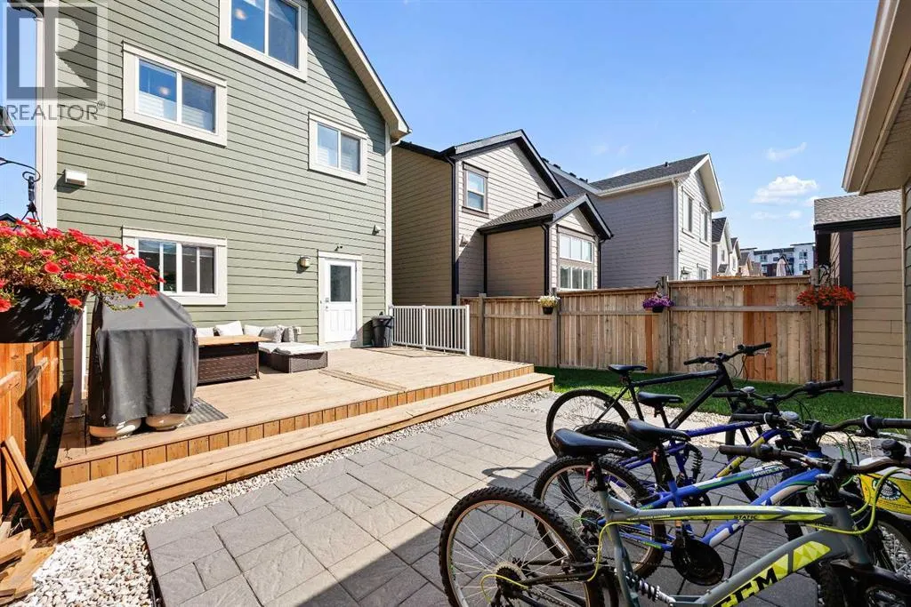 63 Masters Manor SE
