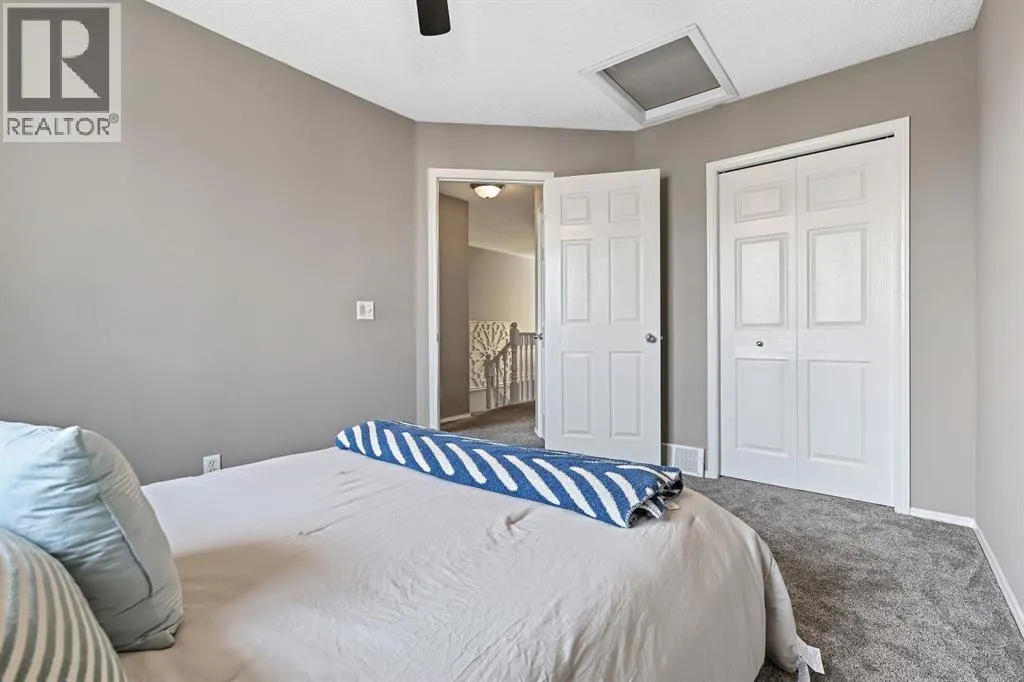82 Erin Grove SE