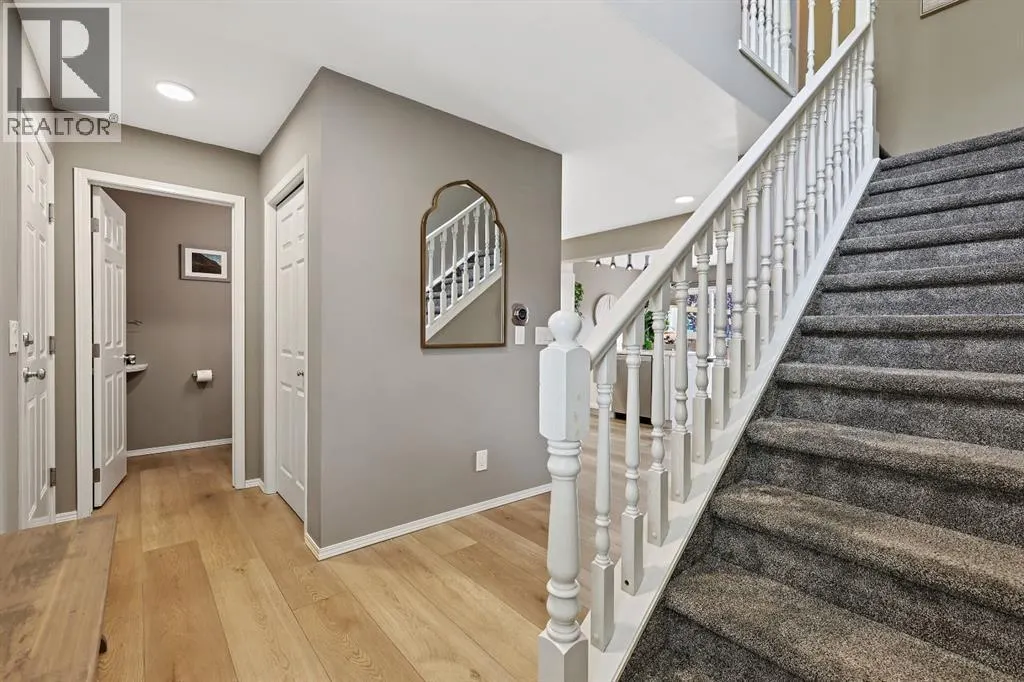 82 Erin Grove SE