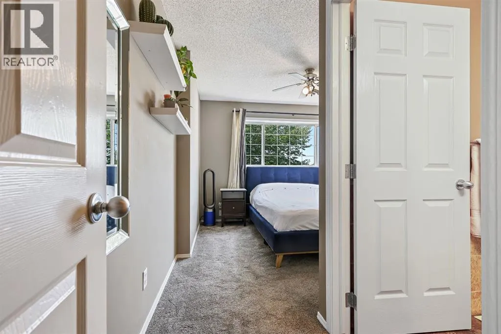 82 Erin Grove SE