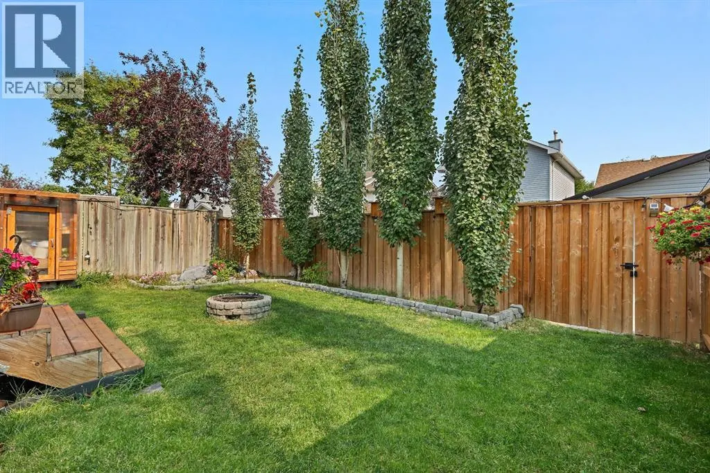 82 Erin Grove SE