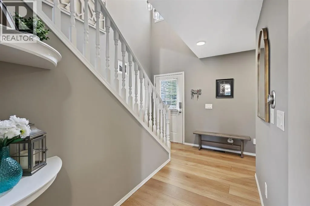 82 Erin Grove SE