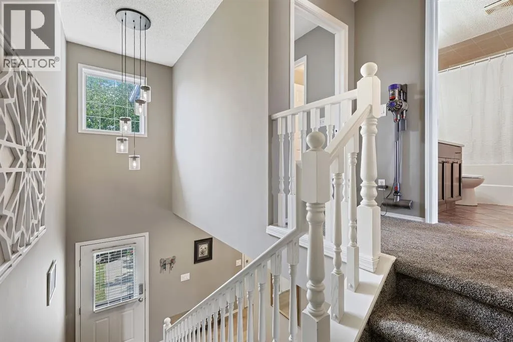 82 Erin Grove SE