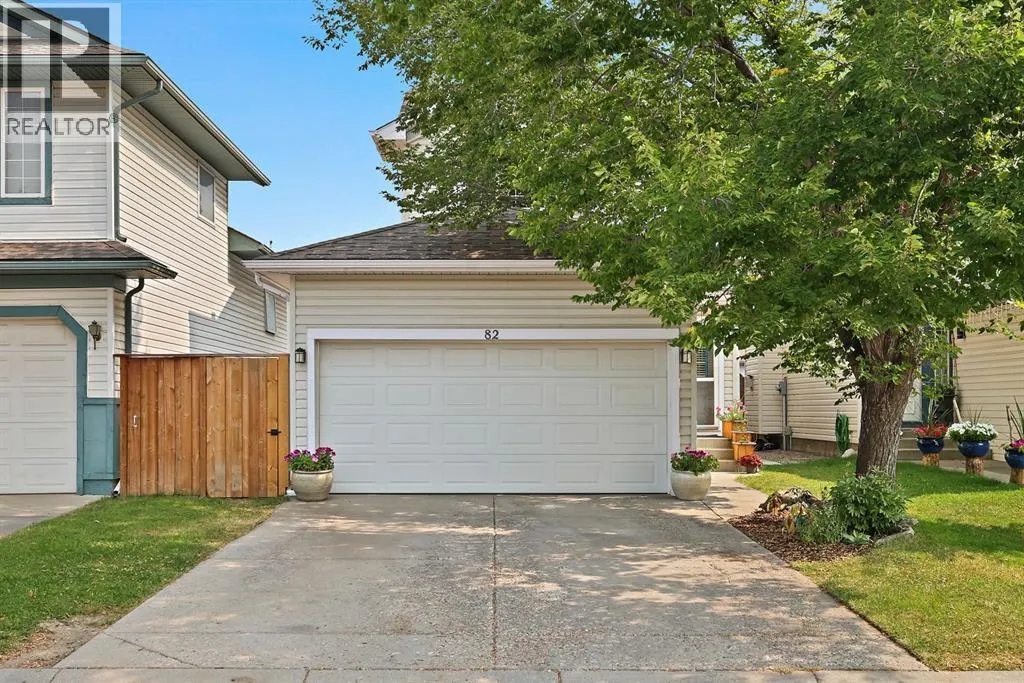 82 Erin Grove SE