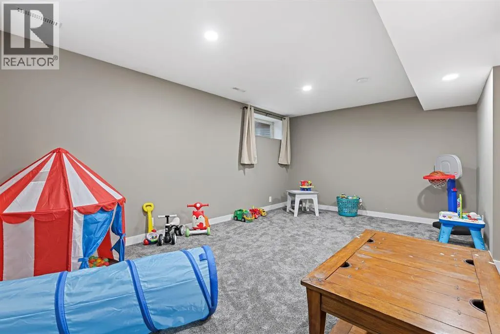 82 Erin Grove SE