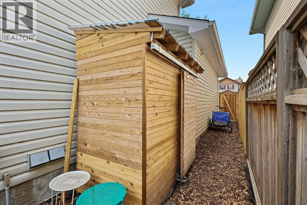 82 Erin Grove SE