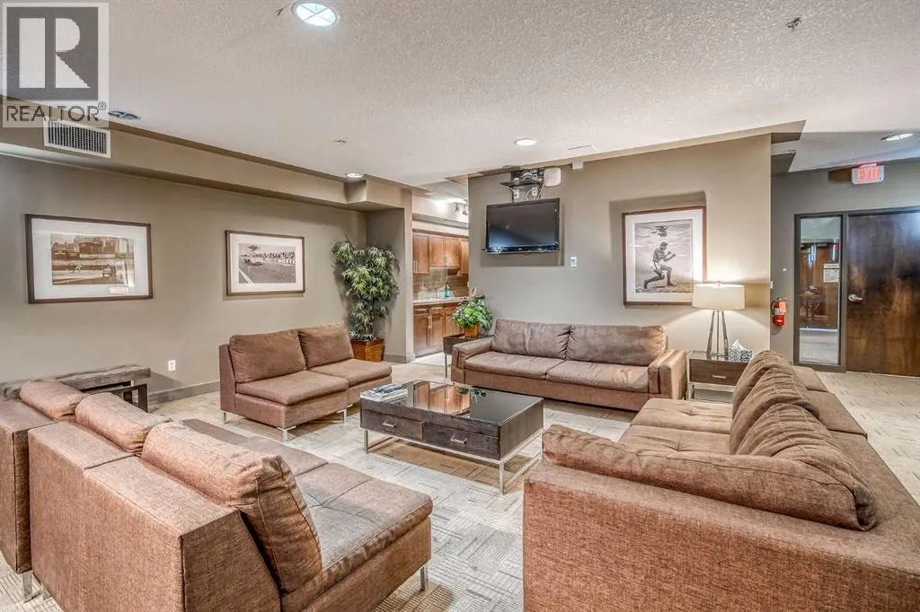 611, 35 INGLEWOOD Park SE