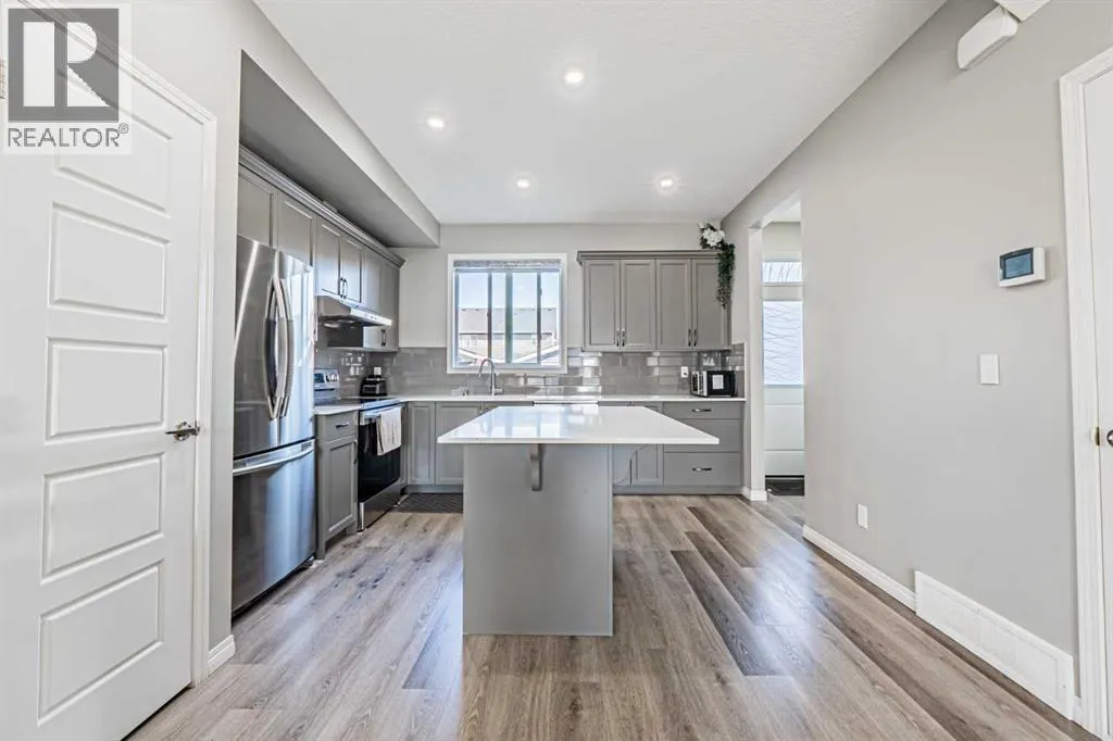 145 Corner Ridge Mews NE