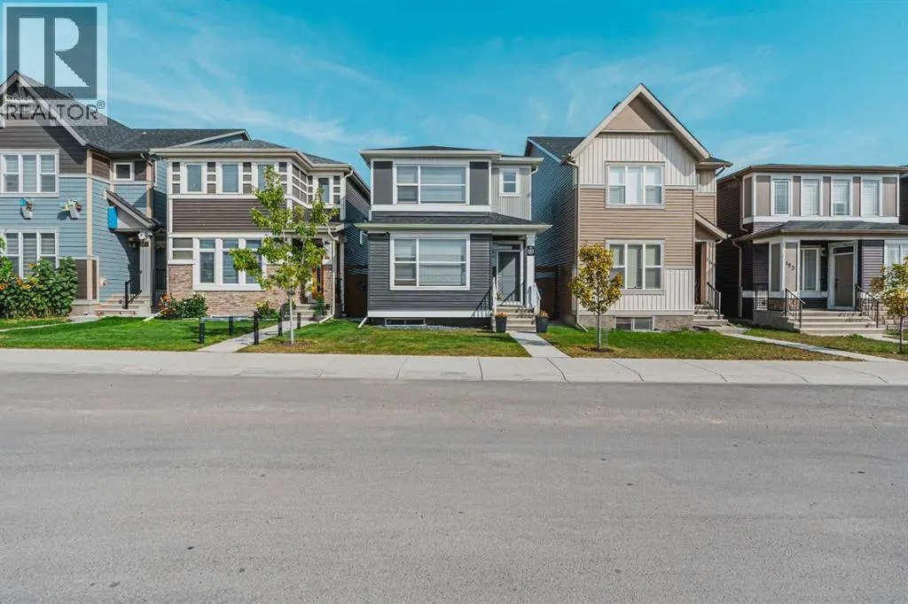145 Corner Ridge Mews NE