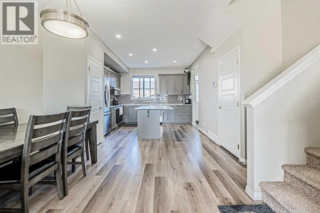 145 Corner Ridge Mews NE