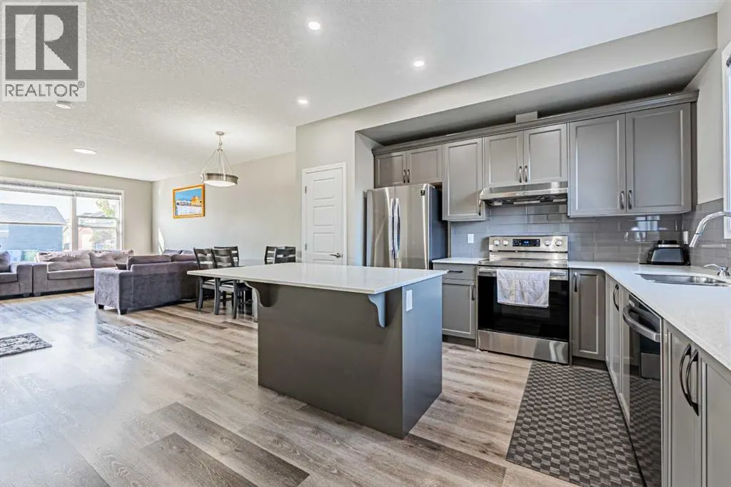 145 Corner Ridge Mews NE