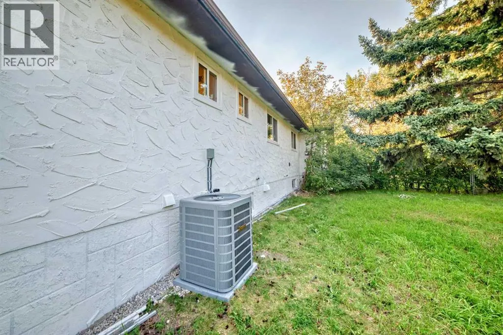 26 Dalgetty Place NW