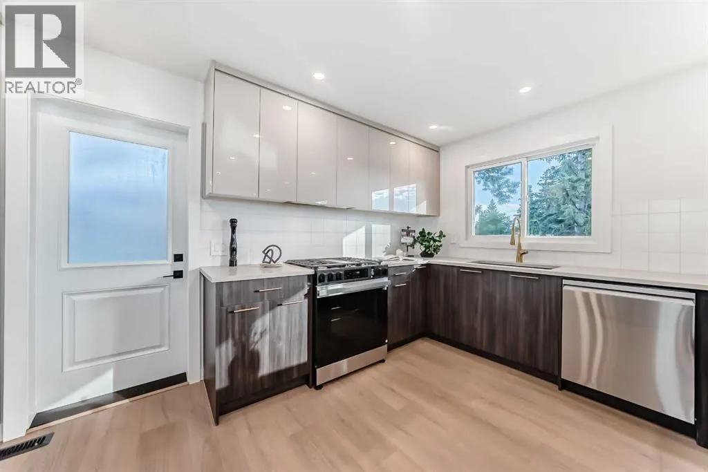 26 Dalgetty Place NW