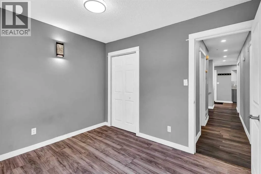 9427 Palliser Place SW