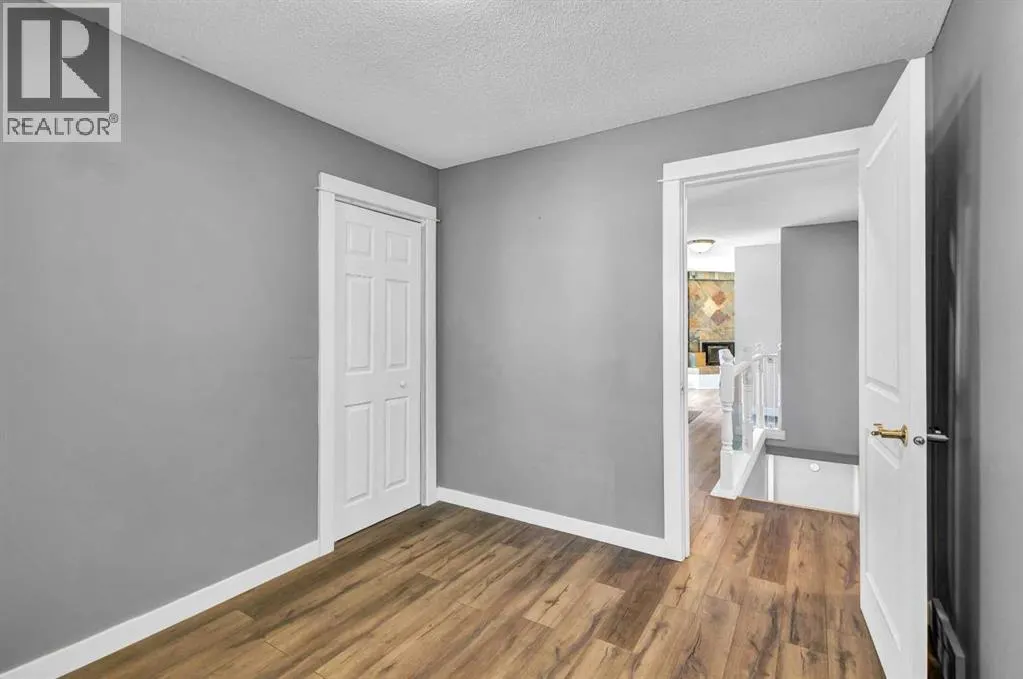 9427 Palliser Place SW