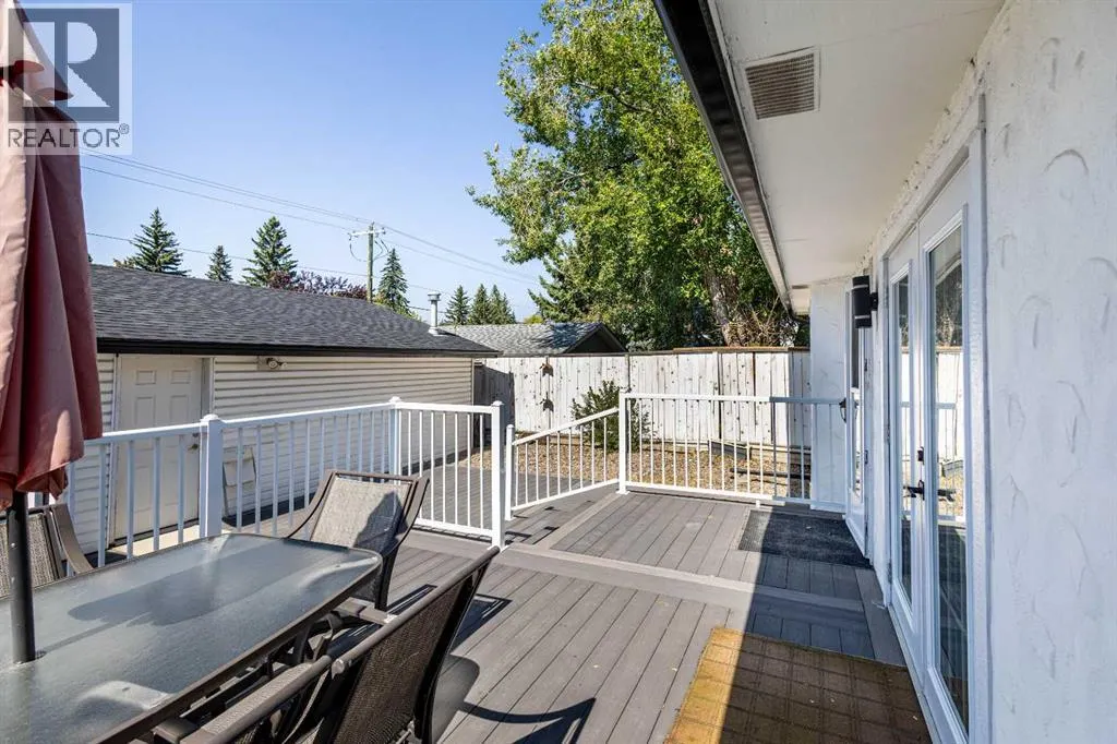 9427 Palliser Place SW