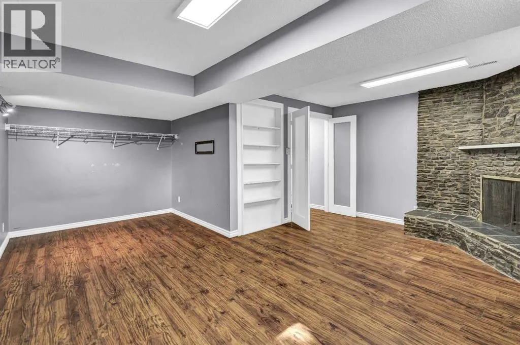 9427 Palliser Place SW