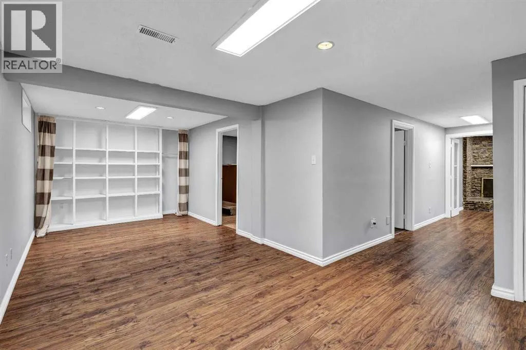 9427 Palliser Place SW