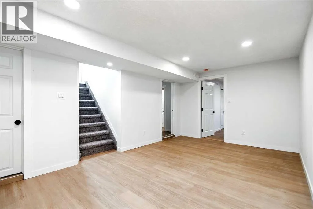 3 Stanhope Avenue