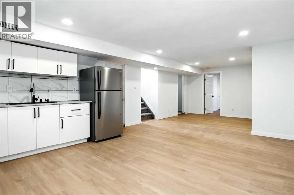 3 Stanhope Avenue