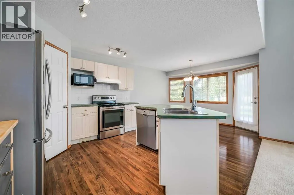 25 Somerglen Park SW