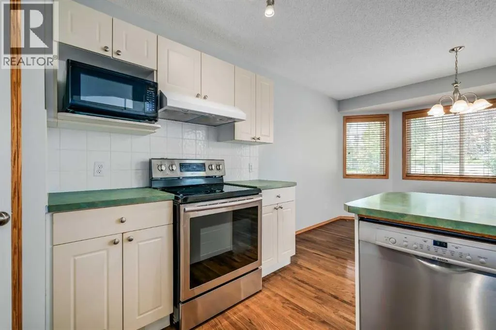 25 Somerglen Park SW