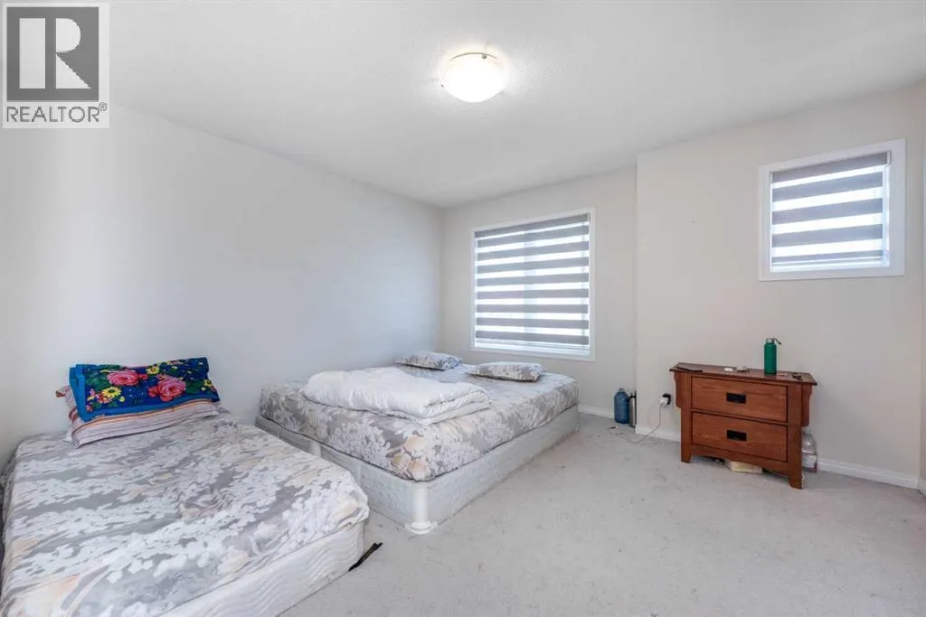 15 Savanna Parade NE
