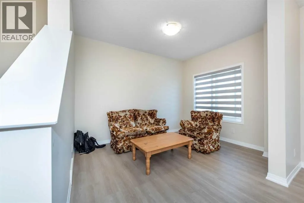 15 Savanna Parade NE