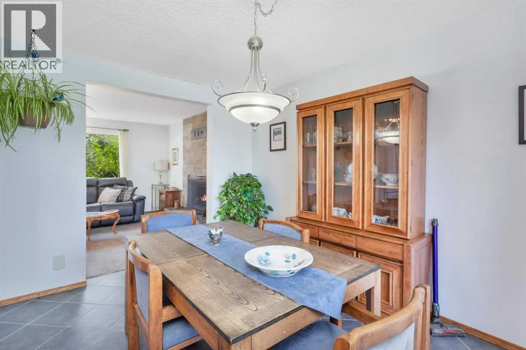 56 Lakeview Crescent