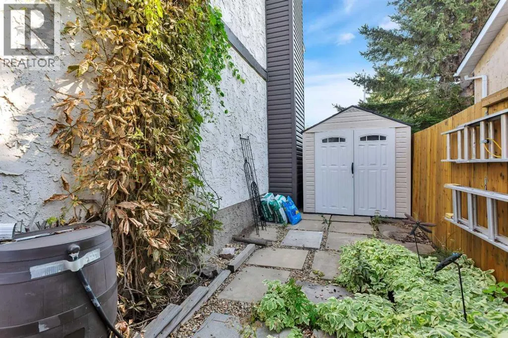56 Lakeview Crescent