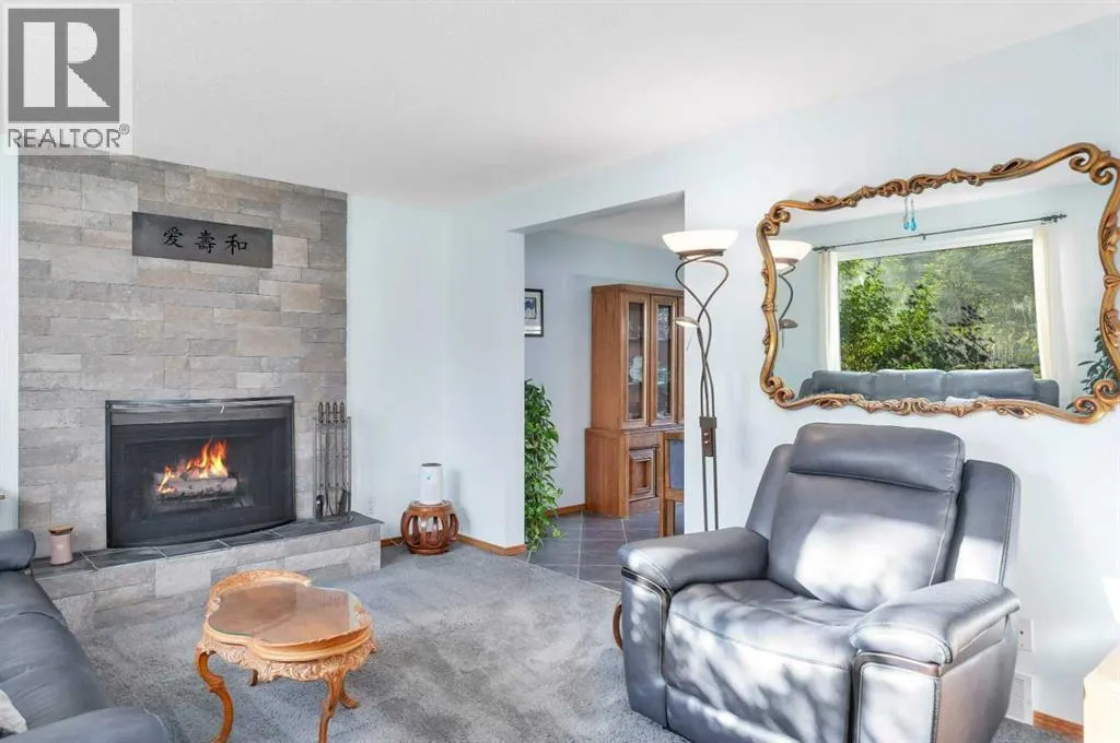56 Lakeview Crescent