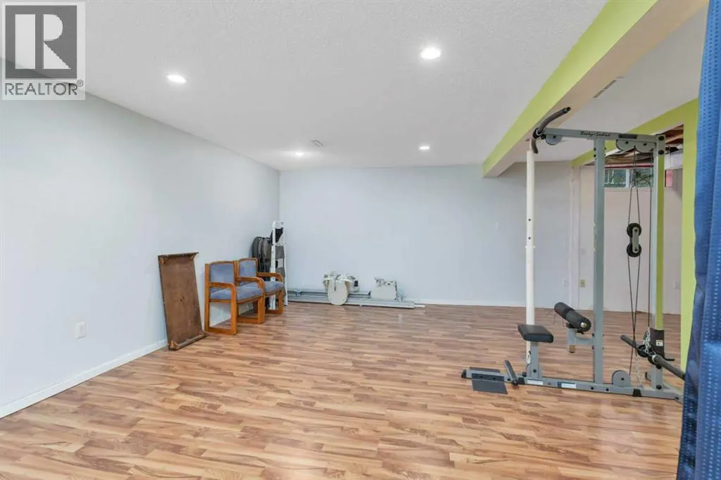 56 Lakeview Crescent