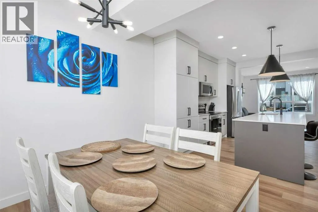 25 Inglis Crescent