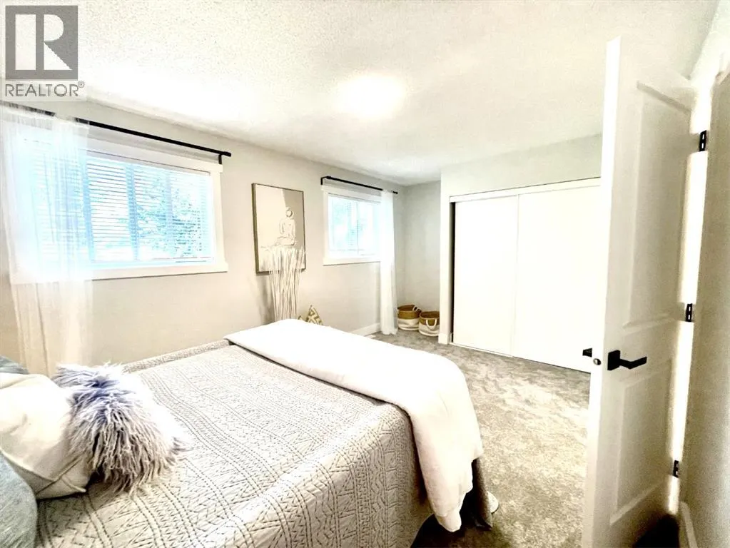 16 Millrise Green SW
