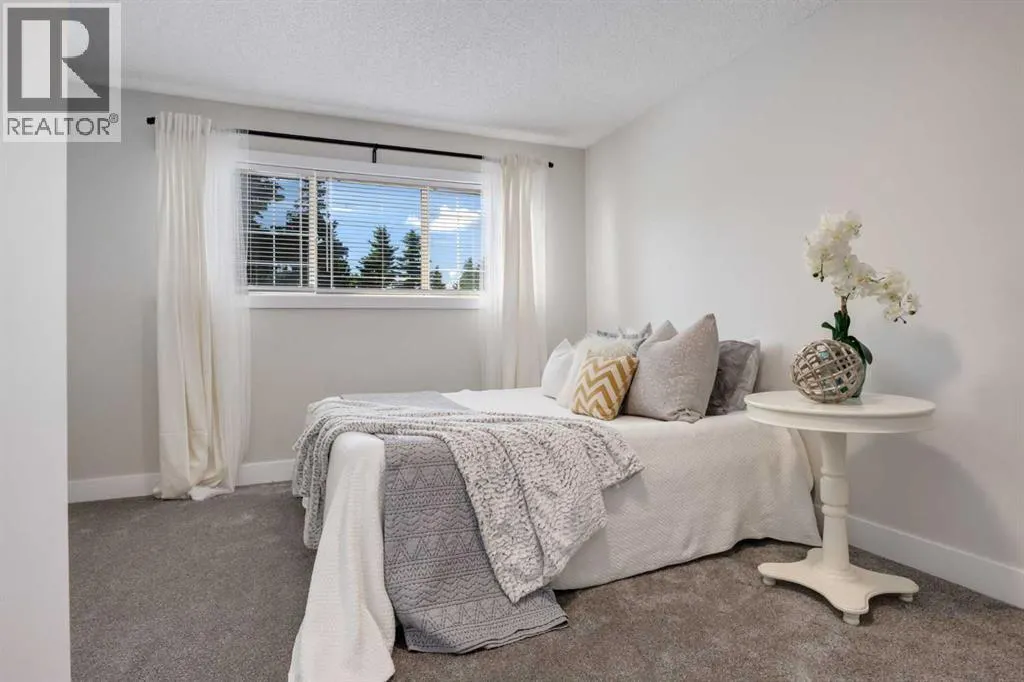16 Millrise Green SW