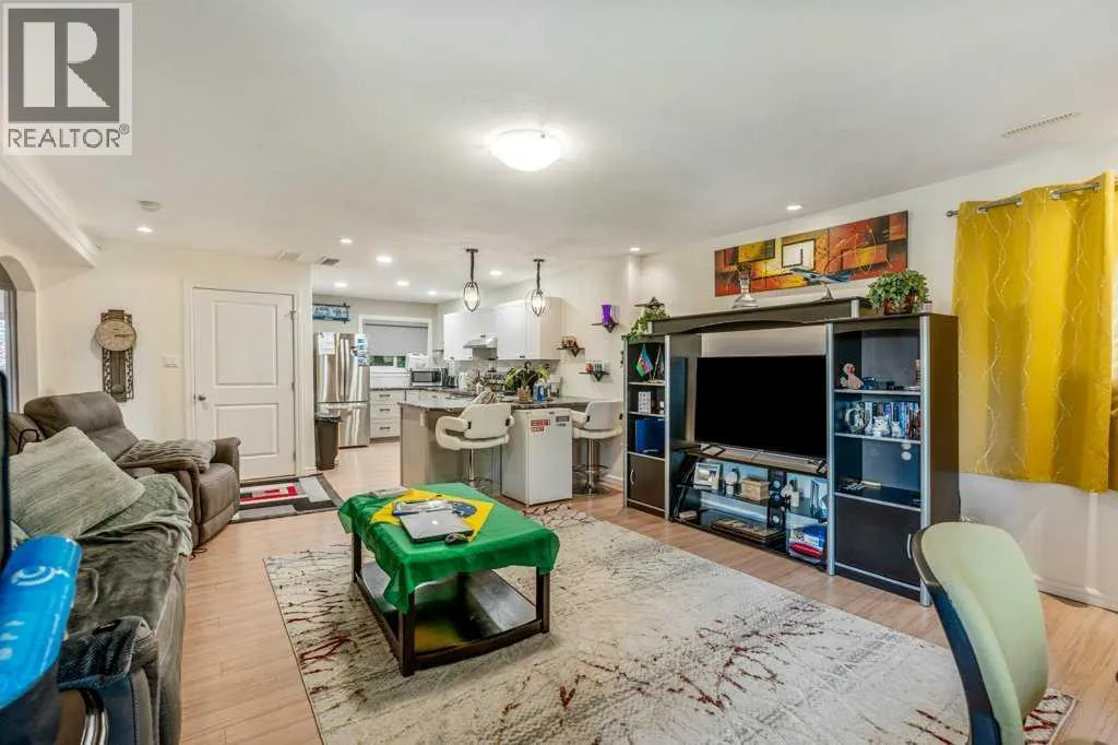 214 Mt Sundance Crescent