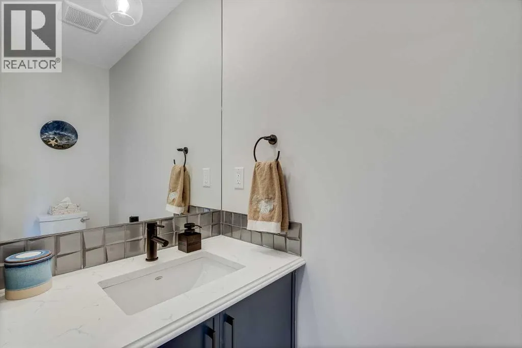 709 Marine Drive SE