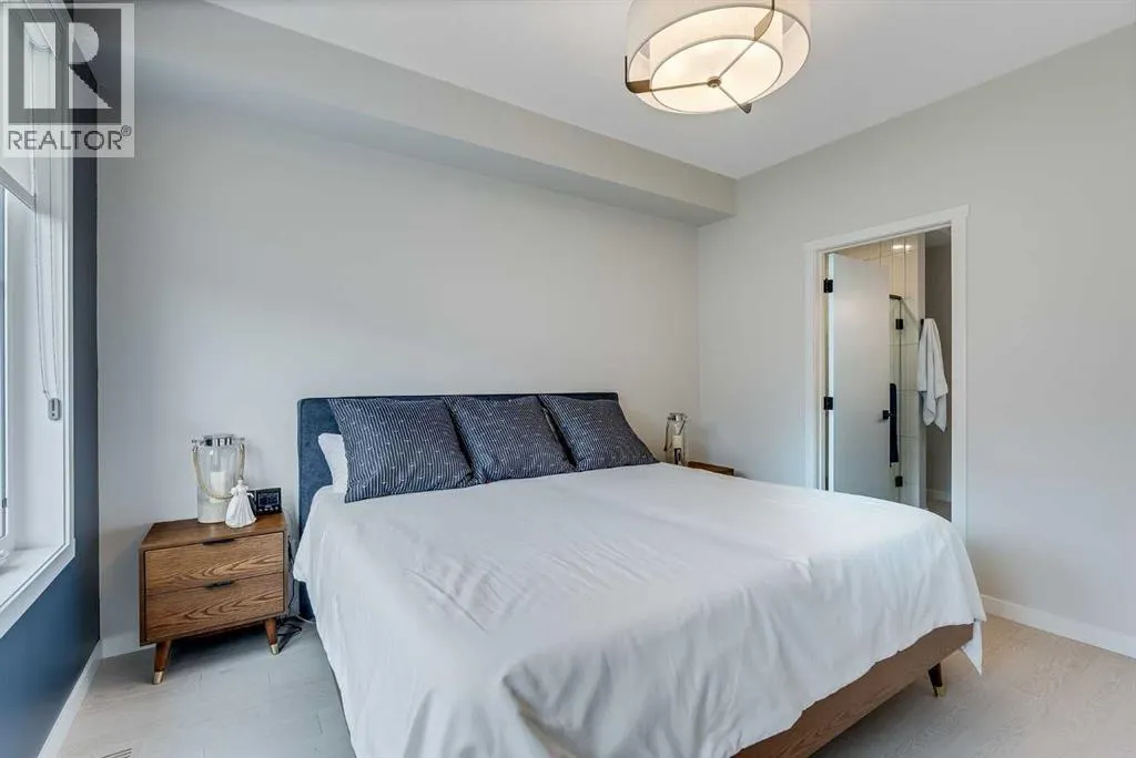 709 Marine Drive SE