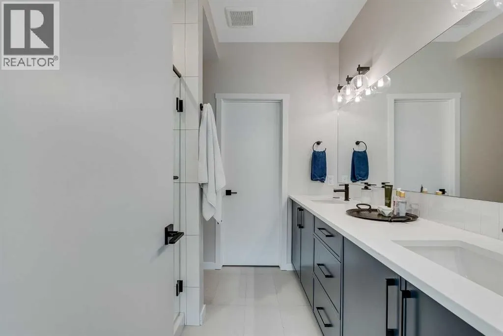 709 Marine Drive SE