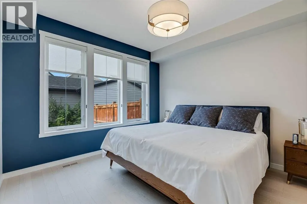 709 Marine Drive SE