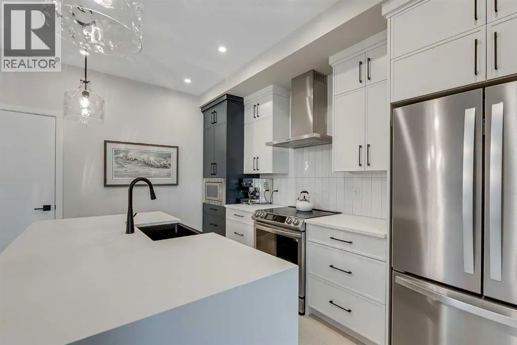 709 Marine Drive SE