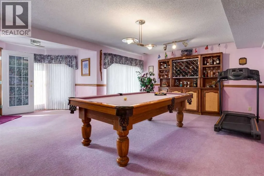 180 Edgevalley Circle NW