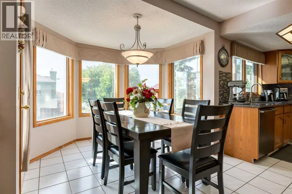 180 Edgevalley Circle NW