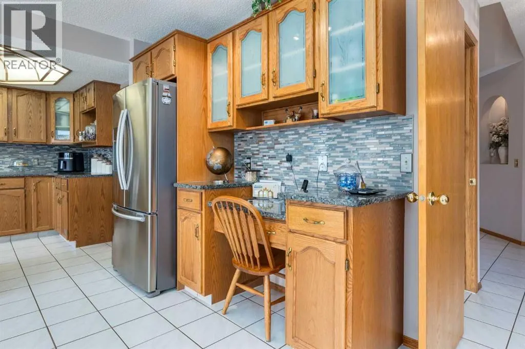 180 Edgevalley Circle NW