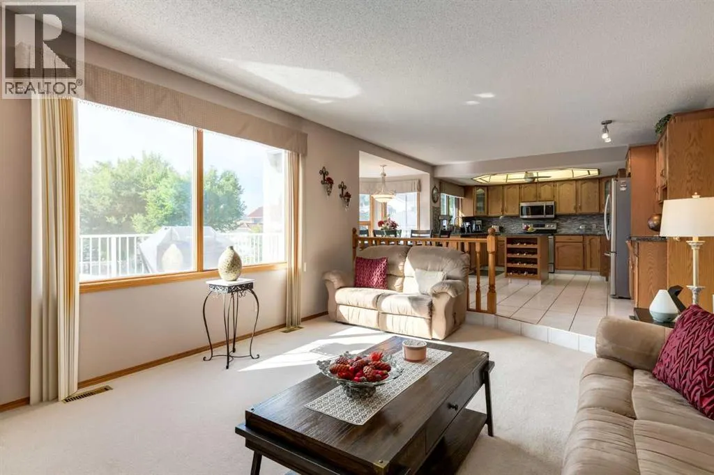 180 Edgevalley Circle NW
