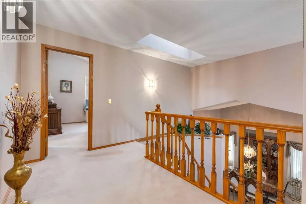 180 Edgevalley Circle NW
