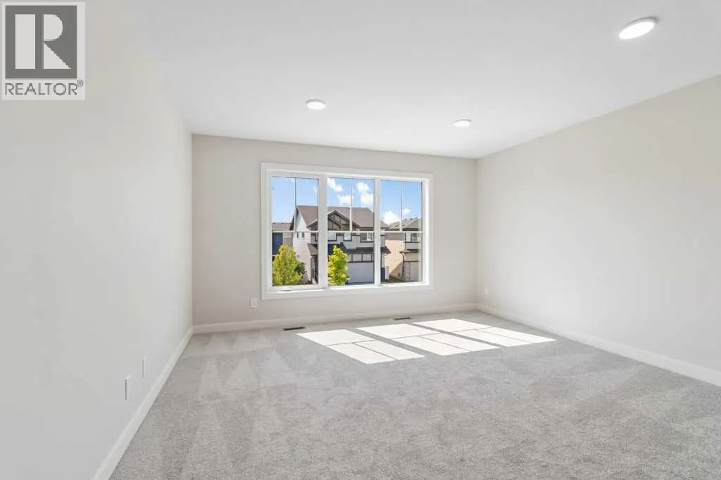 16 Eaton Crescent