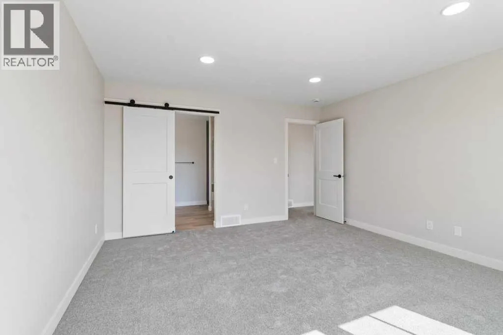 16 Eaton Crescent