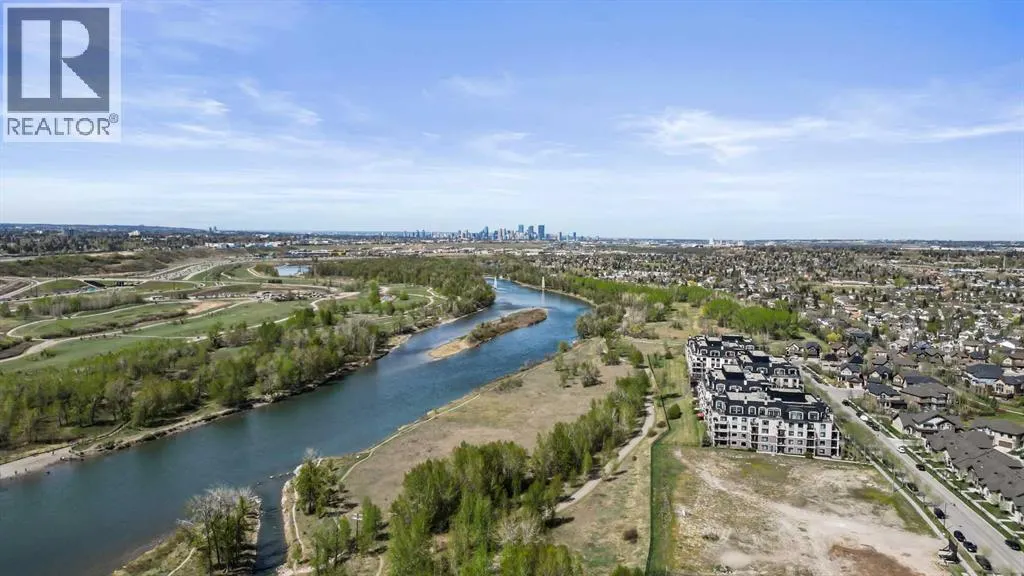 205, 211 Quarry Way SE