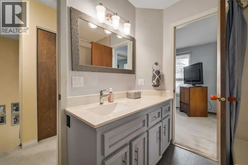 4, 10910 Bonaventure Drive